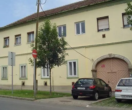 Apartment Azur Eger